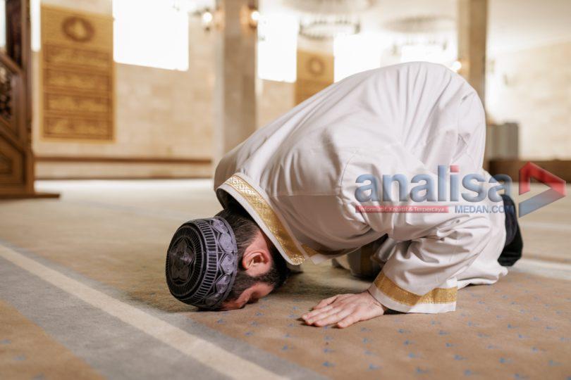Begini Praktik Sujud Syukur Menurut Mazhab Syafi�i
