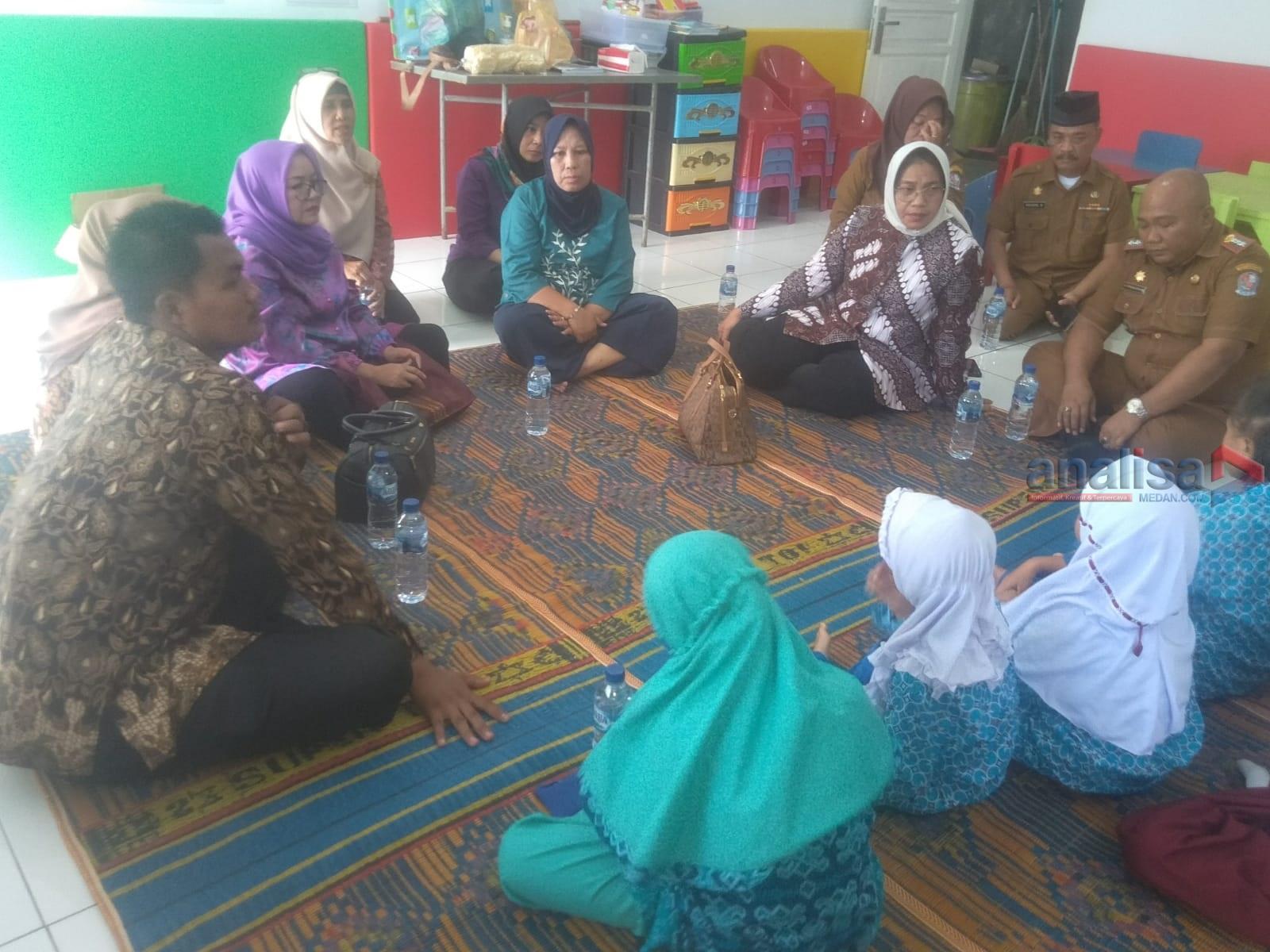 Camat Percut Sei Tuan Dampingi TP PKK Deli Serdang Tinjau Sekolah Anak Berkebutuhan Khusus