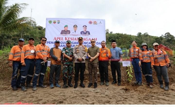 PT Agincourt Resources Tanam 1.000 Bibit Pohon
