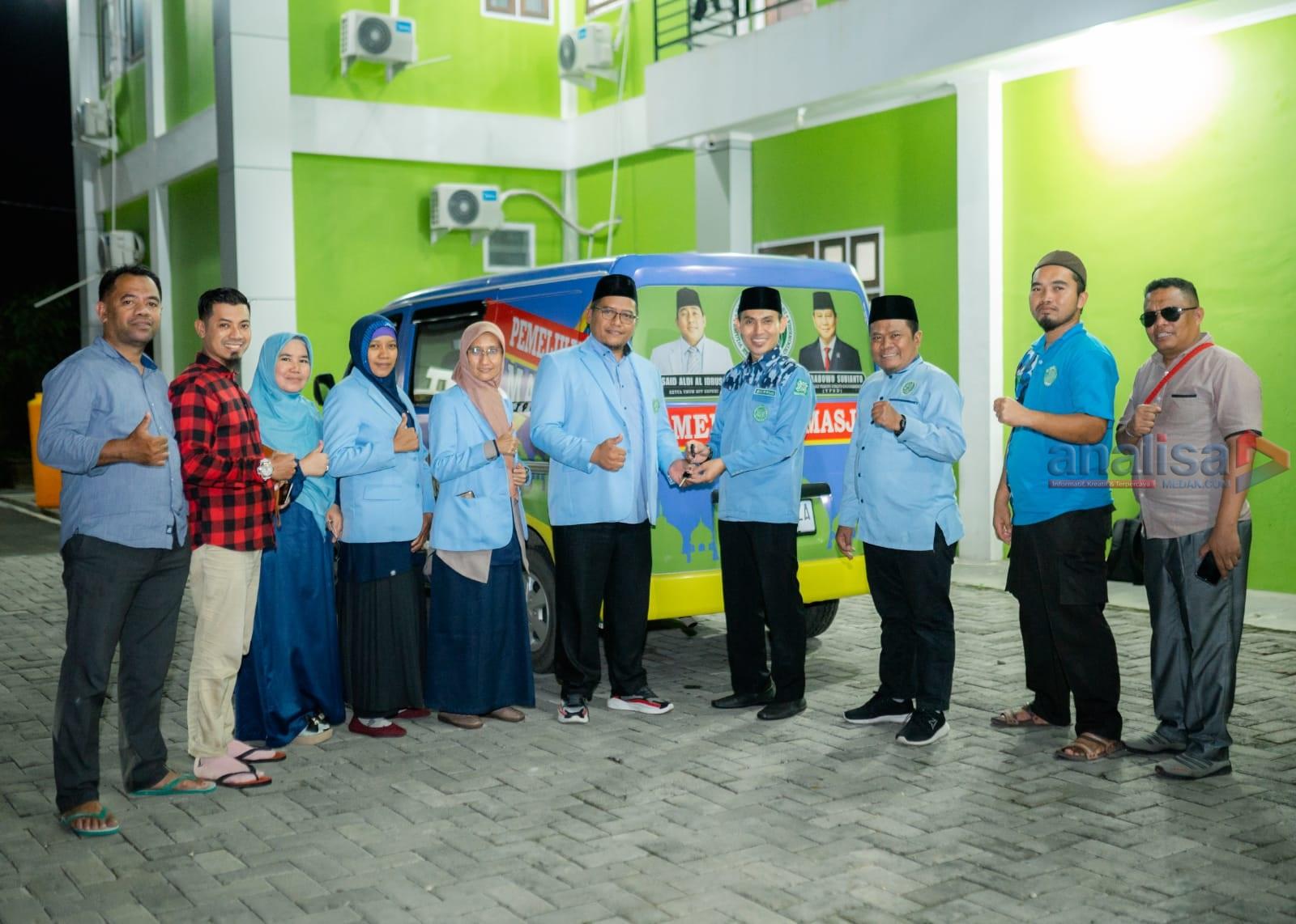 DPP BKPRMI Serahkan Bantuan Mobil Pembersih Masjid dari Yayasan Prabowo Subianto kepada DPW BKPRMI Papua Barat