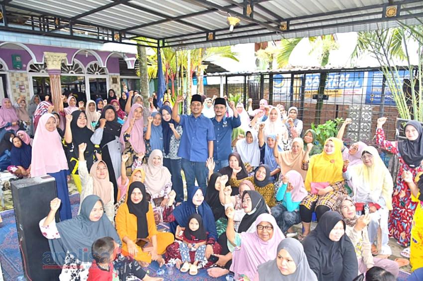 Inginkan Perubahan, Emak-Emak di Sidimpuan Teriaki Roby Agusman 'Walikota' Kedepan