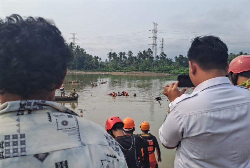 Breaking News, 2 Siswa Yang Hanyut di Padangsidimpuan Ditemukan