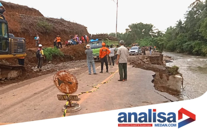 Ruas Jalan Batang Toru-Madina Amblas dan 154 Rumah Tegenang Akibat Hujan Deras