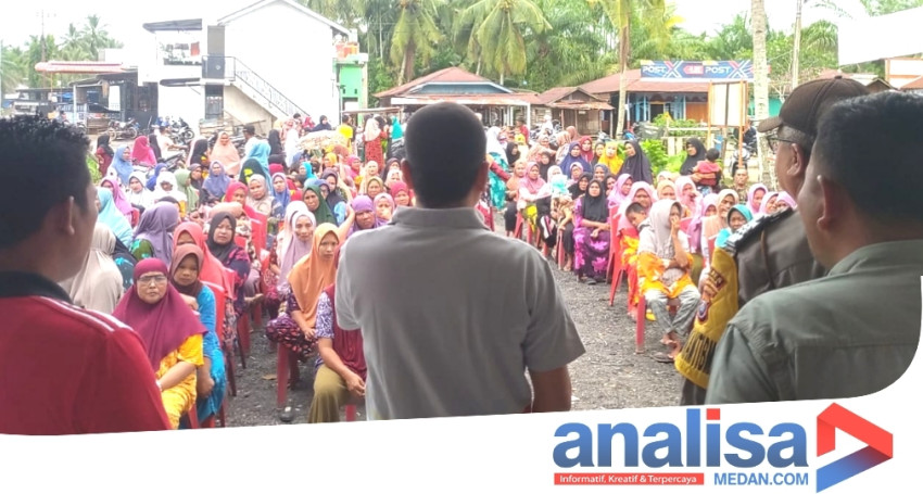 Jelang Ramadhan, Kades Tabuyung Bagikan 3 Ton Beras Kepada Warganya