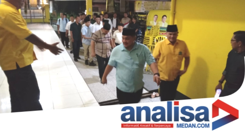 Ditemani Relawan Dan Masyarakat, Abdul Basith Daftar Ke Partai Golkar Sebagai Balon Bupati Tapsel