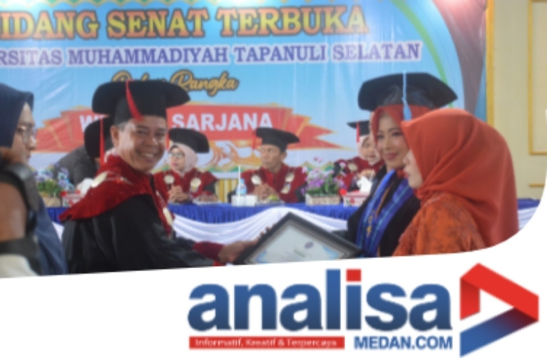 Wisuda 417 Sarjana UM-TAPSEL, Pj Walikota Rekrut Wisudawan Terbaik Jadi Staf Khusus