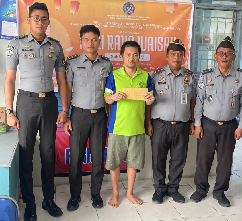 Seorang Warga Binaan Rutan Sibuhuan Dapat Remisi Khusus Waisak