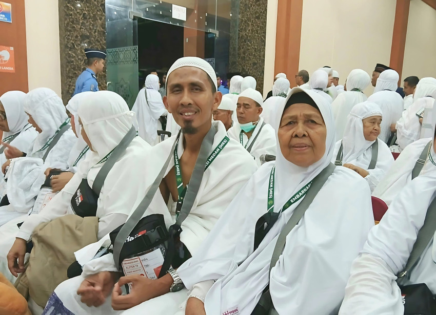 Dari Serabi ke Baitullah, Perjalanan Hati Nek Marni Menuju Tanah Suci
