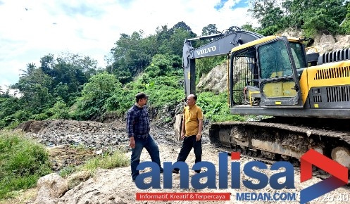 Politisi PKB Ipong Dalimunthe Tinjau Perbaikan Irigasi di Ujung Gurap, Minta Secepatnya Selesai