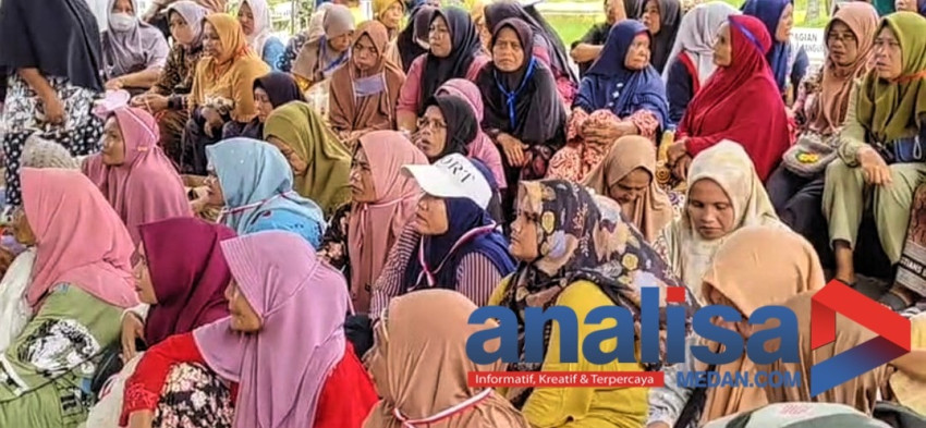 Petani di Sidimpuan Demo ke Balai Kota Teriak: "Air dan APBD Untuk Rakyat"