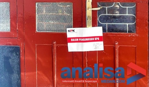 KPK Segel &lrm;Kantor Kontraktor di Padangsidimpuan &lrm;