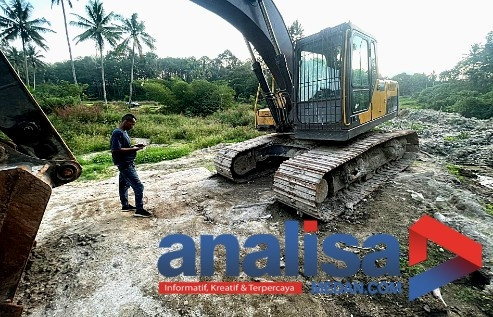 Waduh! Dua Baterai Escavator Pengeruk Irigasi Yang Rusak Sidimpuan Hilang Dicuri