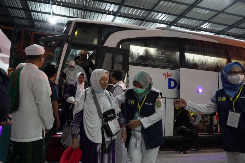 Kloter 8 Tiba Lebih Cepat dari Jadwal, Ketua PPIH Apresiasi Garuda Indonesia