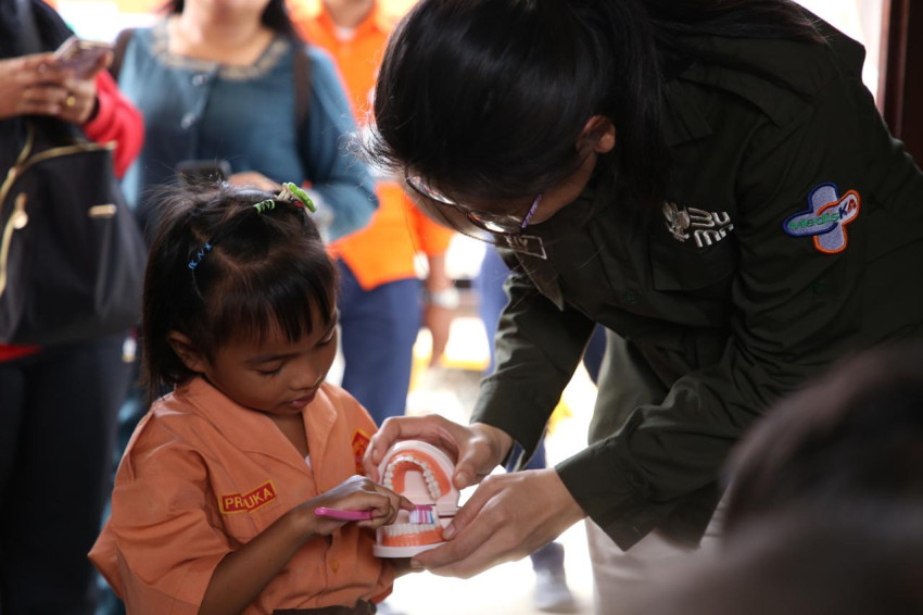 KAI Divre Sumut Lanjutkan Bakti Sosial Rail Clinic di Baja Linggei, 200 Warga Dapat Layanan Kesehatan Gratis