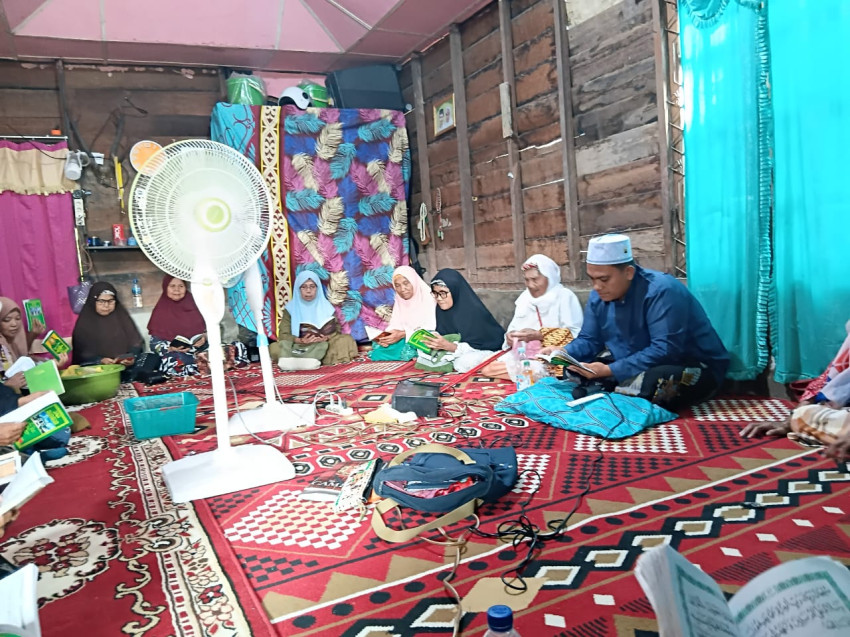 Pelita Kecil dari Padang Lawas, Perjalanan Iman Guru Mahmudin