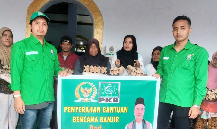 Gerak Cepat Marwan Dasopang Bantu Korban Banjir di Padangsidimpuan