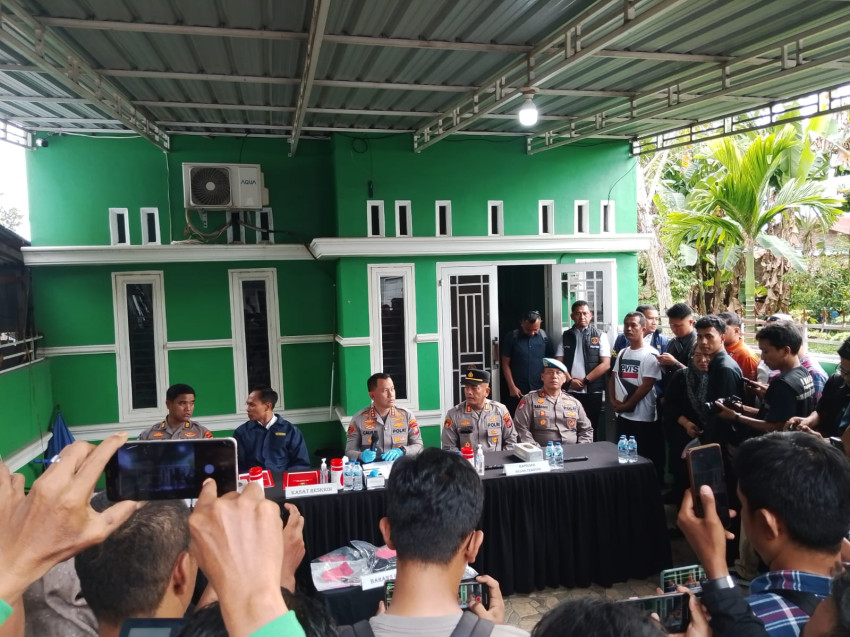 Cemburu Buta Berujung Tragis, AS Tewas Bersimbah Darah Setelah Tikam Kekasih Sesama Jenis di Sei Rotan