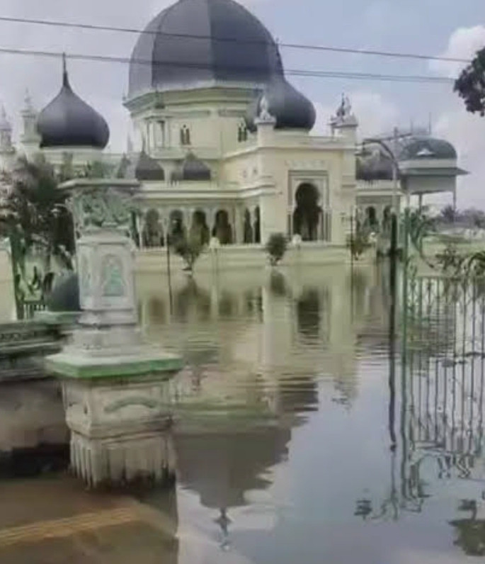 Dua Minggu Tanjung Pura Masih Banjir, FORMASSU Soroti APBD dan Desak Normalisasi Sungai