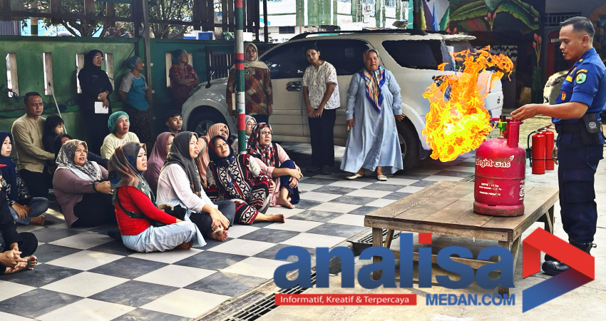 Pegawai Dapur MBG di Padangsidimpuan Ikuti Pelatihan Damkar