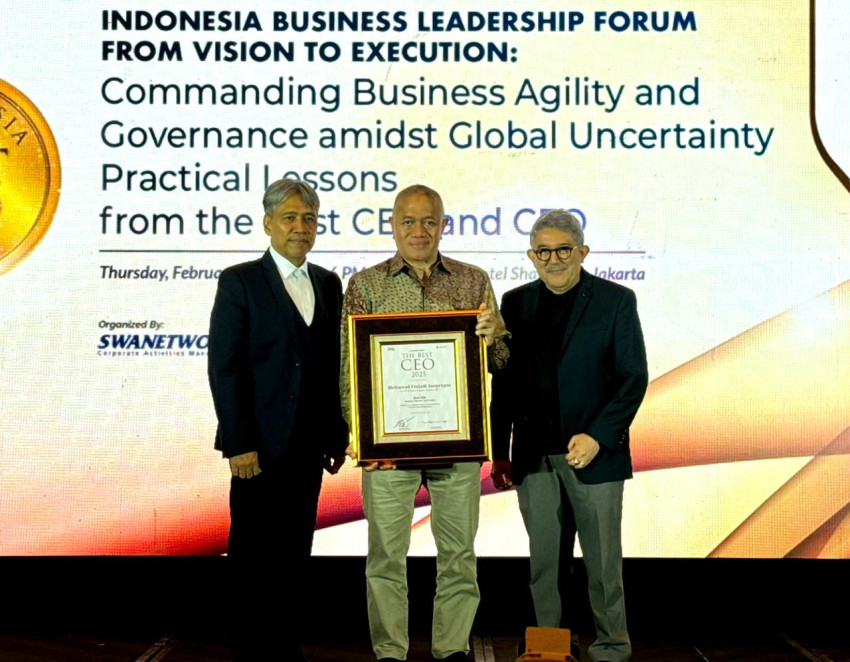 Presiden Direktur JNE Raih Penghargaan Indonesia Best CEO 2025