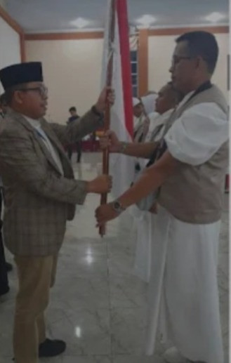 Kakanwil Kemenhaj Sumut Berangkatkan Kloter Pamungkas Embarkasi Medan