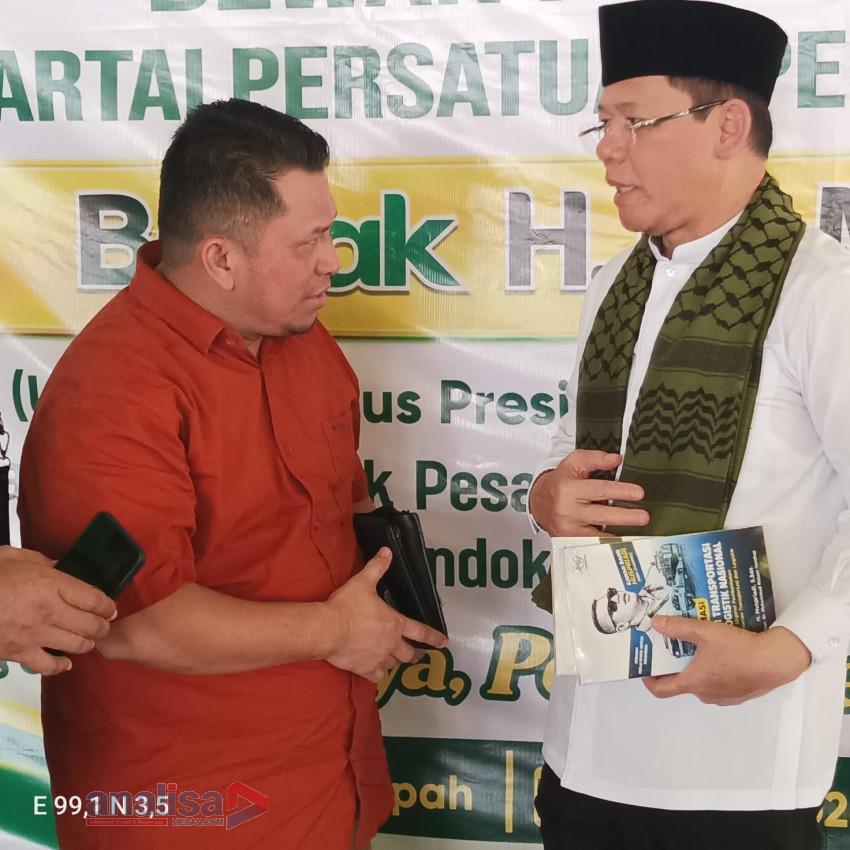 Ketua ATLI Muspriadi Serahkan Buku Reformasi Transportasi kepada Utusan Khusus Presiden di Sergai