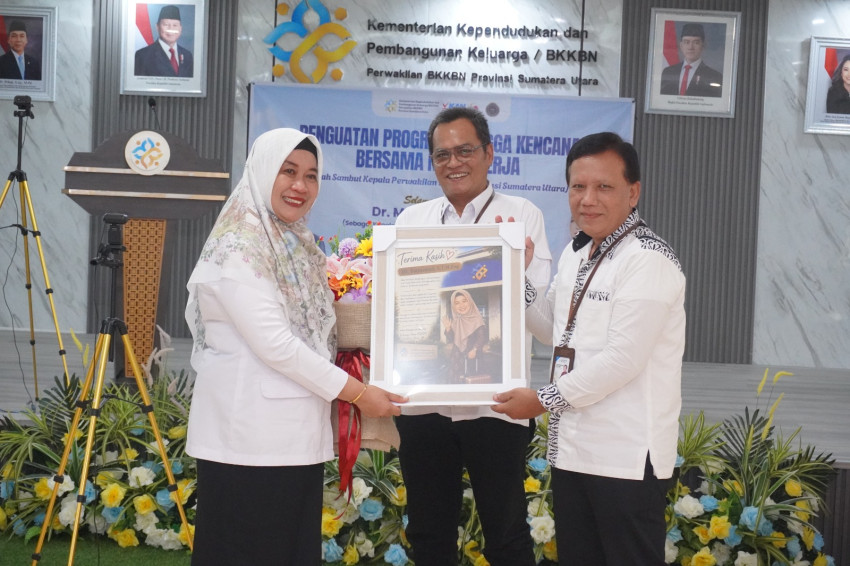Hangat dan Penuh Haru, BKKBN Sumut Lepas Pengabdian Dr. Fatmawati